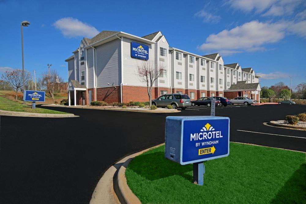 Microtel Inn & Suites By Wyndham Statesville Bagian luar foto