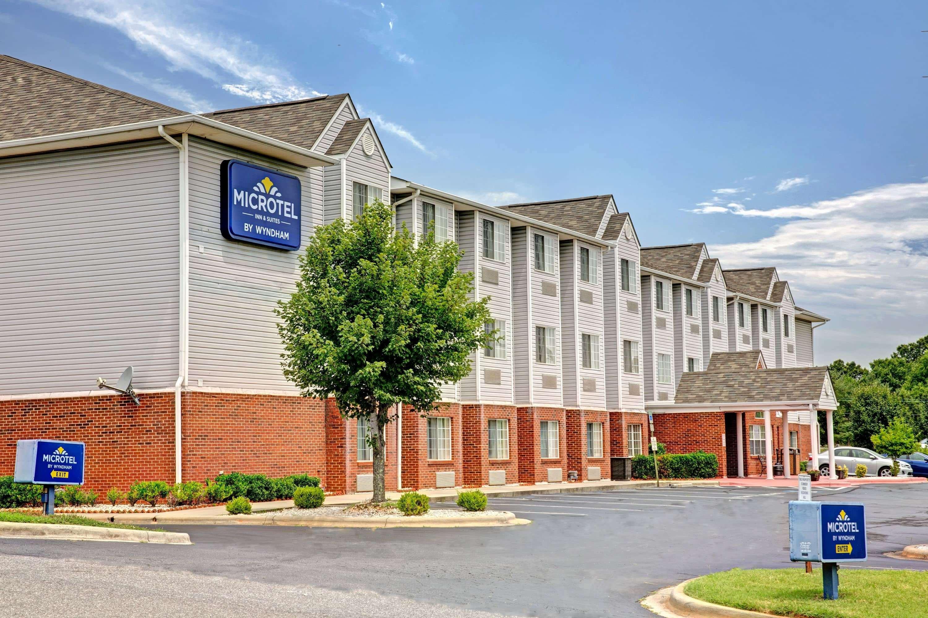 Microtel Inn & Suites By Wyndham Statesville Bagian luar foto