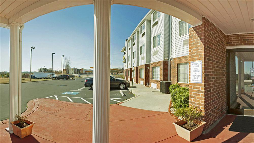Microtel Inn & Suites By Wyndham Statesville Bagian luar foto